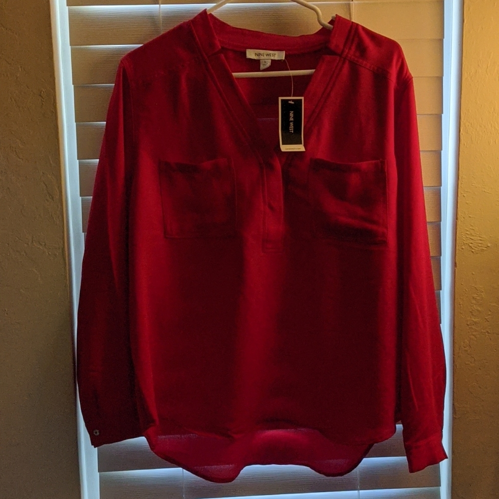 NWT Nine West 3/4 sleeve top RED